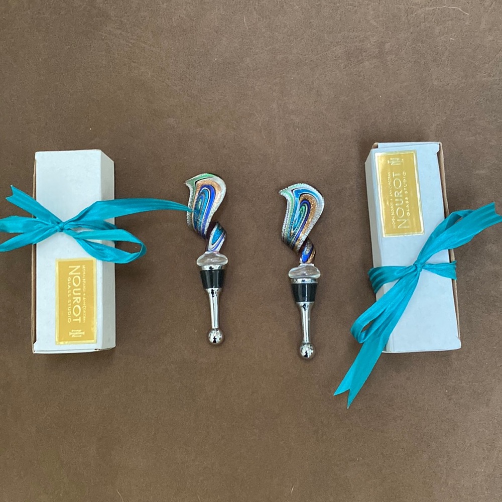 Glass Wine Stopper Set